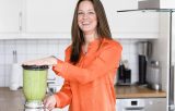 womanmakingsmoothies-ماسک صورت خانگی