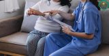 خدمات پرستاری در منزل توسط مجتمع پزشکی ایران واقع در منطقه 17