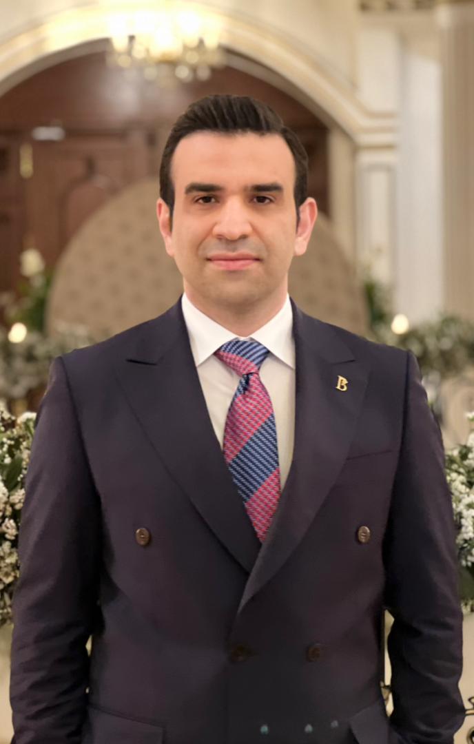 آیا عمل درمان افتادگی پلک بیهوشی دارد؟